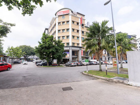 Budget Star Hotel by OYO Rooms