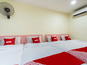 Budget Star Hotel by OYO Rooms