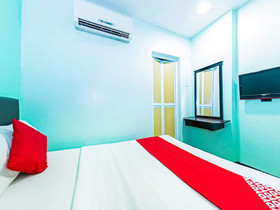 Comfort Hotel by OYO Rooms