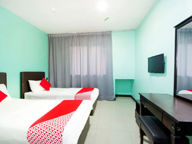 Comfort Hotel by OYO Rooms