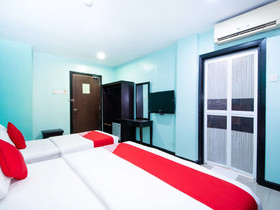 Comfort Hotel by OYO Rooms
