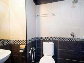 Comfort Hotel by OYO Rooms