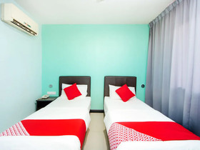 Comfort Hotel by OYO Rooms