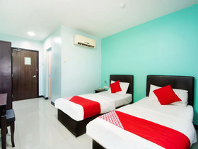 Comfort Hotel by OYO Rooms