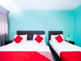 Comfort Hotel by OYO Rooms