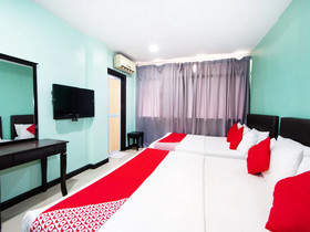 Comfort Hotel by OYO Rooms