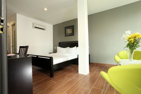 Crossroads Hotel