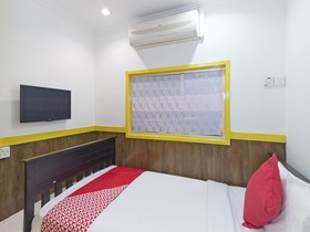 Dream Hotel by OYO Rooms