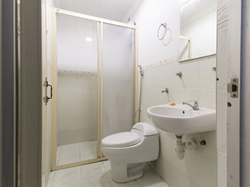 Dream Hotel by OYO Rooms