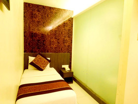 ESQ Shamelin Hotel