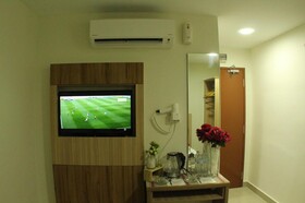 Alaxis Hotel