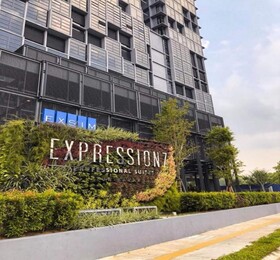 Expressionz Professional Suites by iHost Homes Global