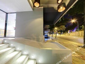 Flora by Crossroads Hotel