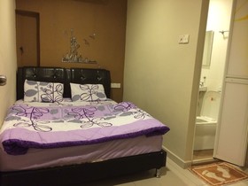 Funky Crib Guesthouse