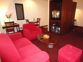 Golden Service Suite At Times Square