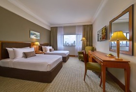 Grand Seasons Hotel