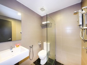 Grid 9 Hotel by OYO