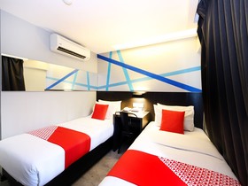 Grid 9 Hotel by OYO