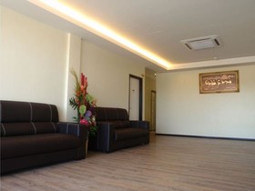 Hotel 77
