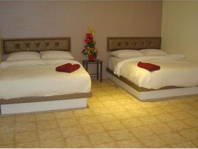 Hotel 77