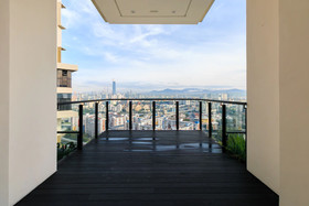 J.Dupion Boutique Suites by NowHere