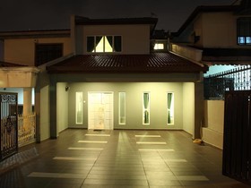 Leisure Home Stay @ Taman Segar