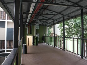 Leo Leisure Hotel