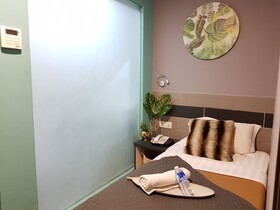 Leo Leisure Hotel