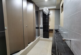 Leo Leisure Hotel