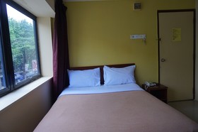 OYO 390 Mayview Glory Hotel