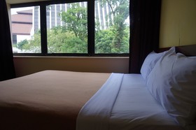 OYO 390 Mayview Glory Hotel