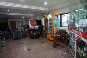 OYO 390 Mayview Glory Hotel