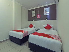 Super OYO 761 City Hotel