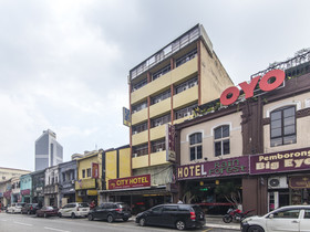 Super OYO 761 City Hotel