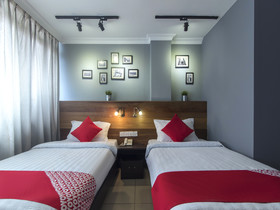 Super OYO 761 City Hotel