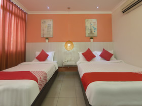 Super OYO 761 City Hotel