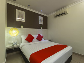 Super OYO 761 City Hotel