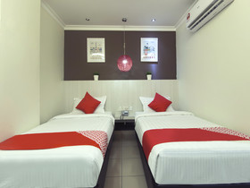 Super OYO 761 City Hotel