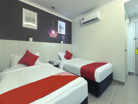 Super OYO 761 City Hotel