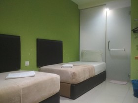 New Eastern Hotel by OYO Rooms