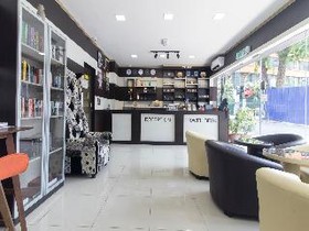 OYO 90143 Niche Valley Hotel