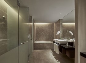 Parkroyal Collection