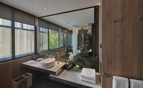 Parkroyal Collection