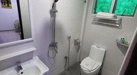 Poorna Hotel