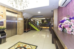 Seeds Hotel