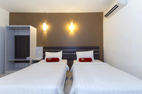 Seeds Hotel