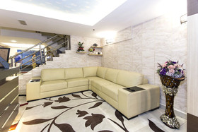 Seeds Hotel