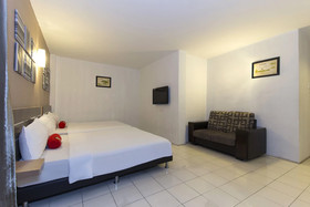 Seeds Hotel
