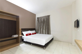 Seeds Hotel