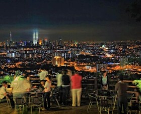 Suasana Bukit Ceylon